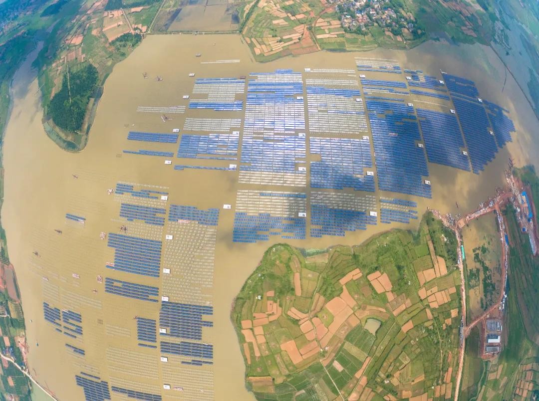 750 MW! www.guibinghui.com Won the Entrusted Maintenance Project for PV Plants of China Huadian Corporation
